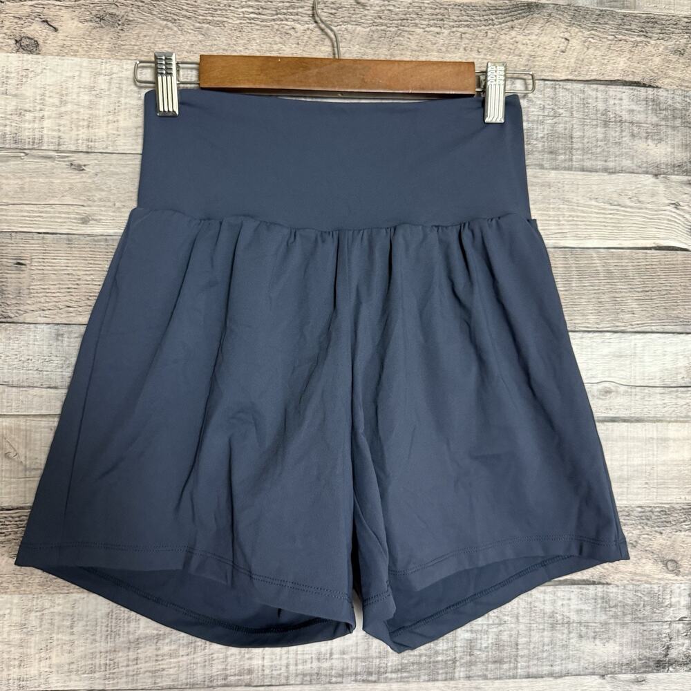 Halara SoftlyZero Airy Athletic Shorts 5” Inseam Women’s Size Med Long Navy NWT